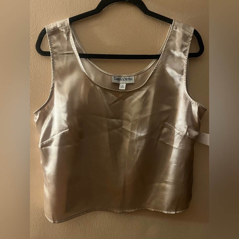 Danny &Nicole cream top. Size 14, 100% Polyester